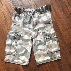 Mini Boden Camouflage Boys size 6y Shorts